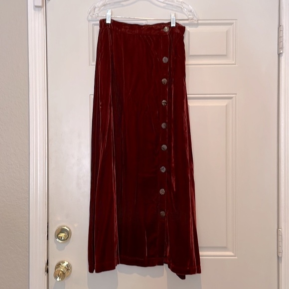 For Joseph Vintage Women’s Burgundy Crushed Velvet Skirt Set Size M - Picture 5 of 9